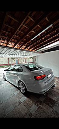 VOLKSWAGEN JETTA 2.0 TSI HIGHLINE 211CV GASOLINA 4P TIPTRONIC VOLKSWAGEN JETTA 2.0 TSI HIGHLINE 211CV GASOLINA 4P TIPTRONIC